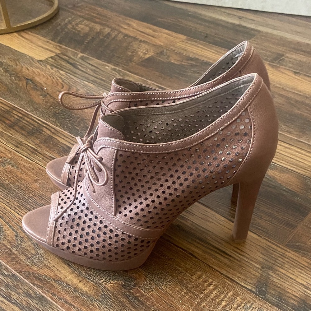 Tan Vince Camuto Sandals